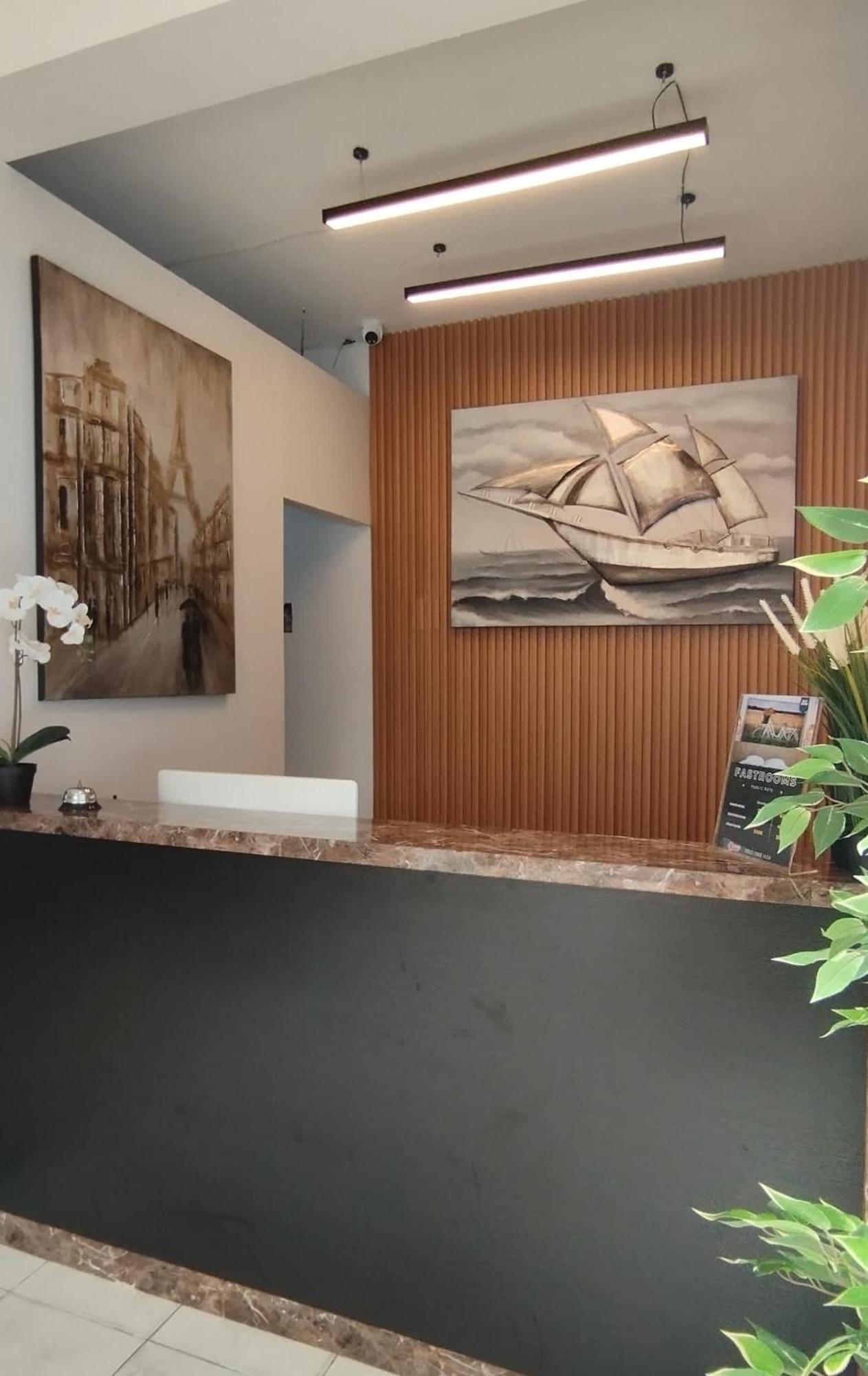 Fastrooms Bekasi Exterior foto