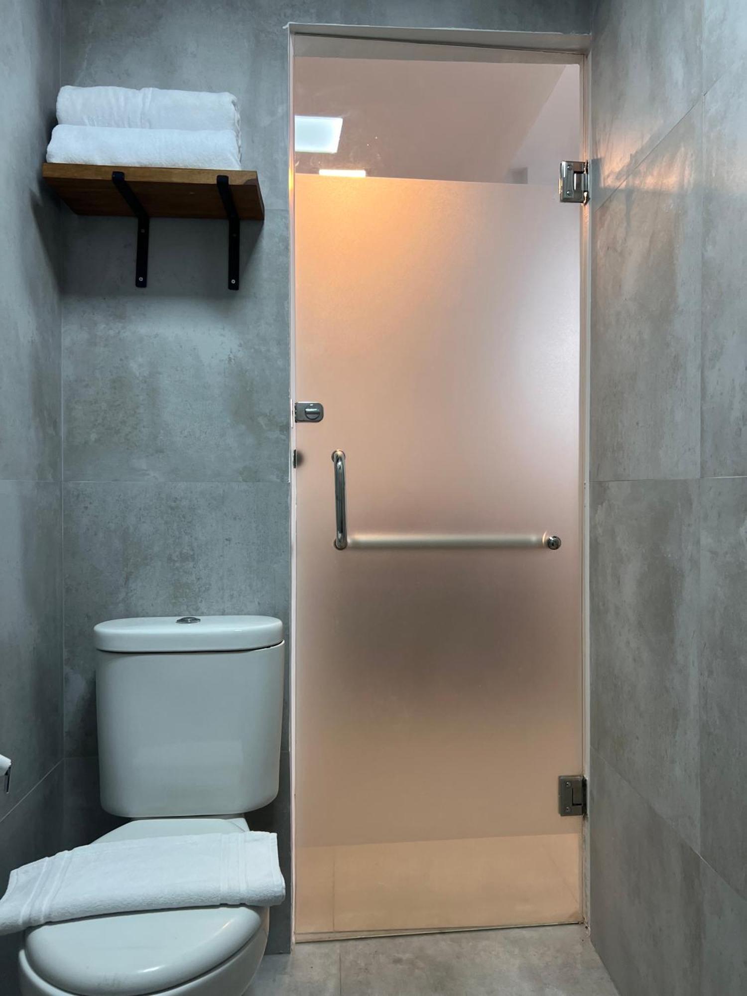 Fastrooms Bekasi Exterior foto