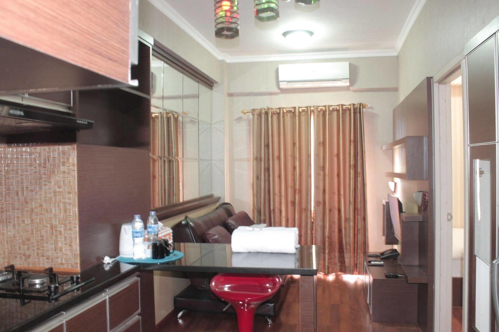 Fastrooms Bekasi Exterior foto