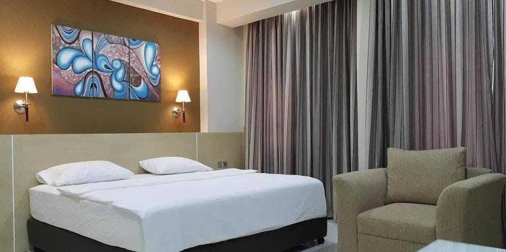 Fastrooms Bekasi Exterior foto