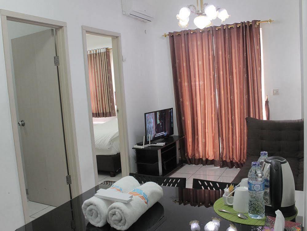 Fastrooms Bekasi Exterior foto